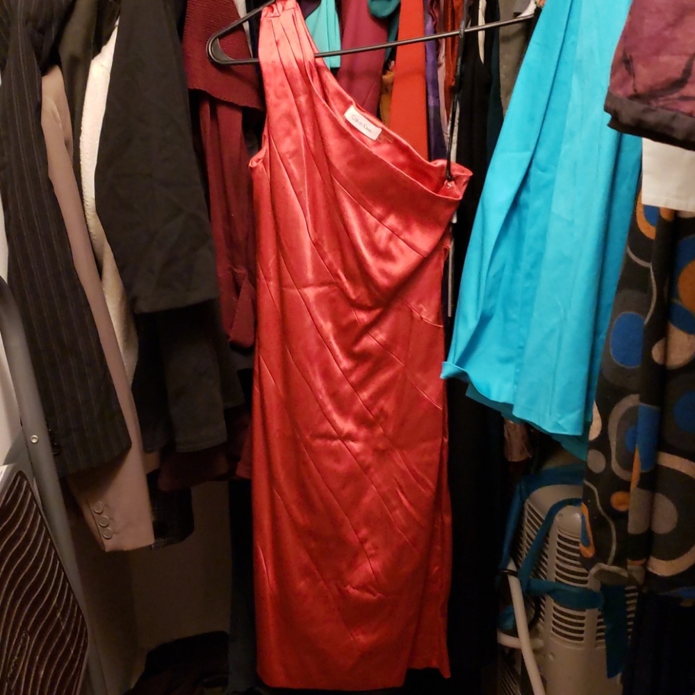 Stretchy pink one shoulder dress